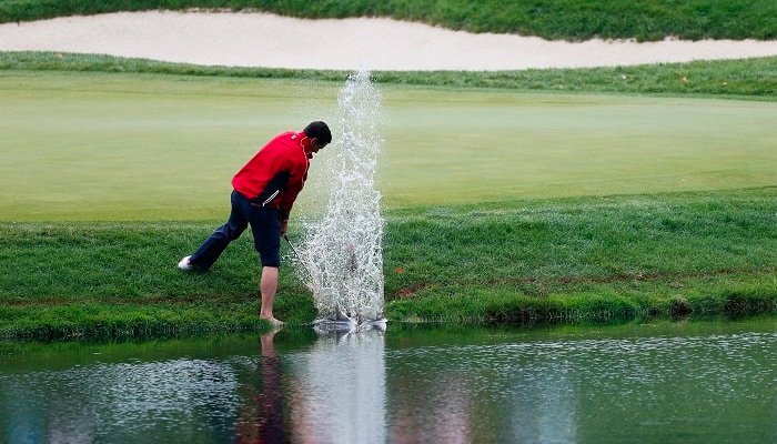 Luật golf trong bẫy nước